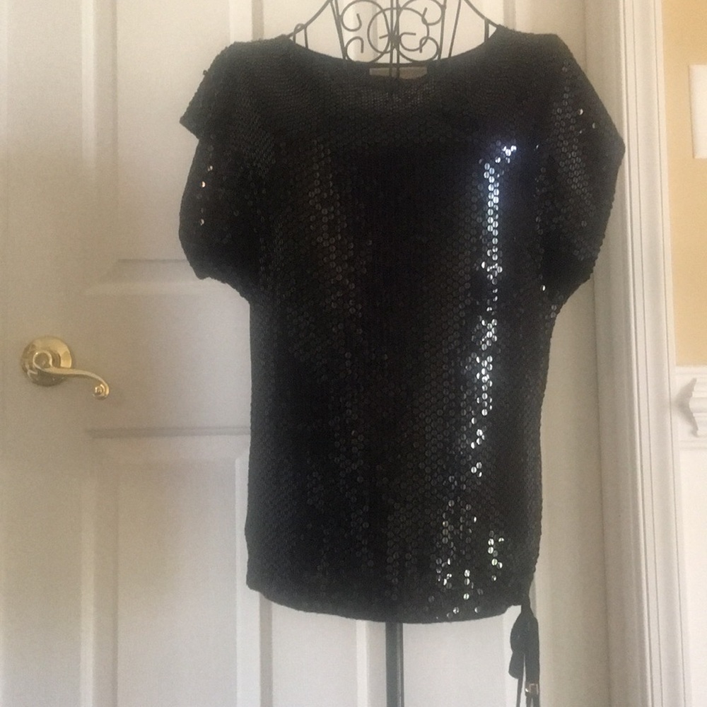 ⭐️HP⭐️ Michael Kors Black sequin top